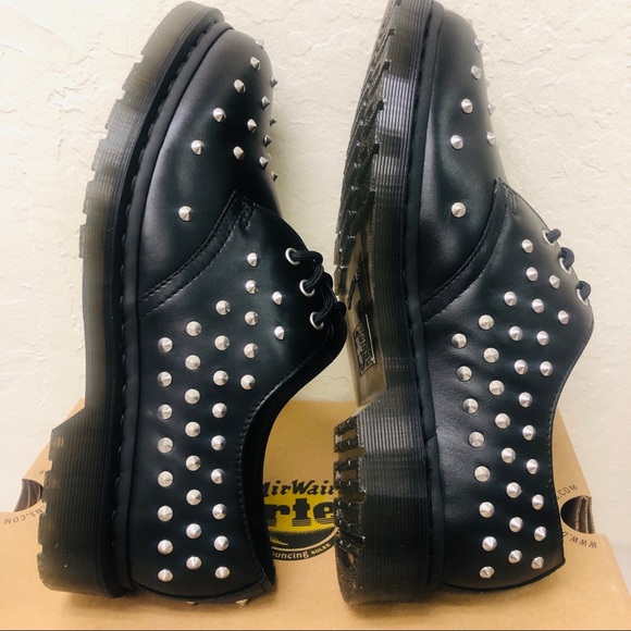 Dr. Martens  1461 Stud Wanama Oxfords - Picture 4 of 9